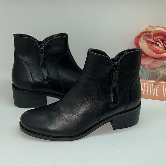 Cole Haan Lyla Waterproof Bootie Size 7B - Picture 4 of 9